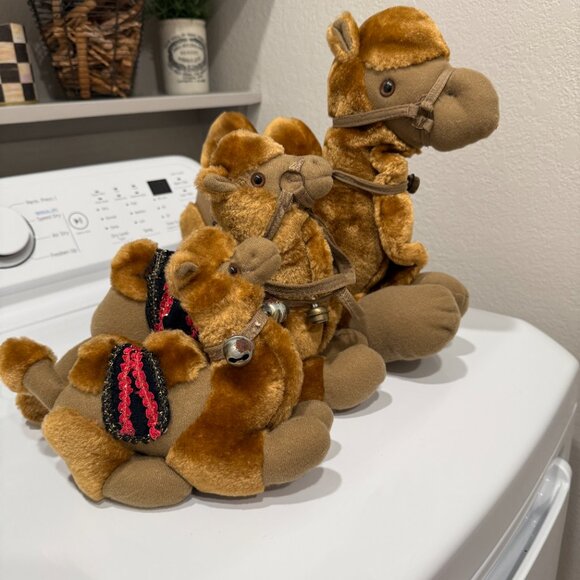 3 Vintage Plush Camels from Dubai - Picture 17 of 17